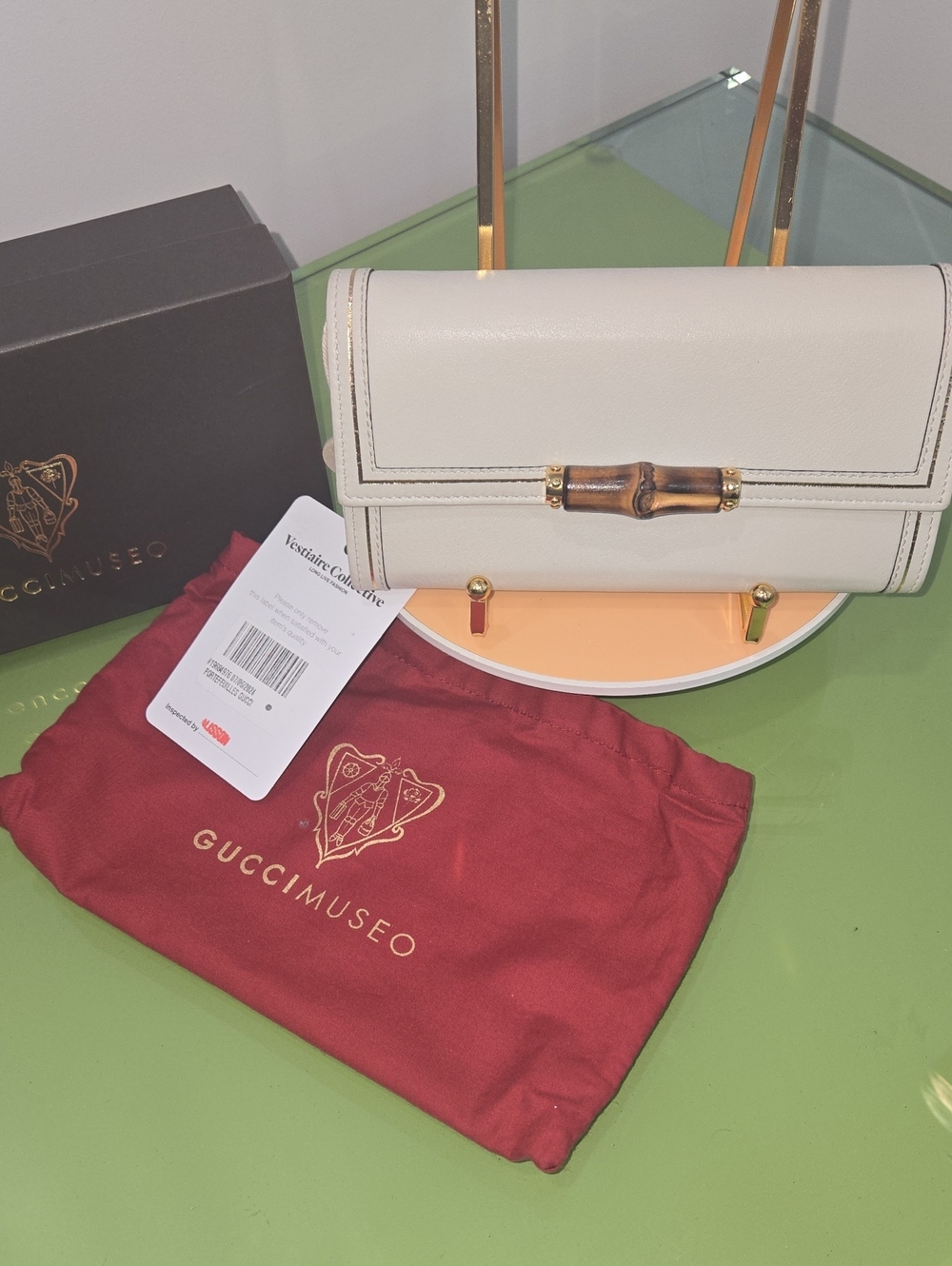 Modern Gucci Bamboo long wall Cream Leather Clutch w